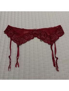 Victoria’s Secret Red Lace & Mesh Garter Belt Lingerie Sz XS Extra Small